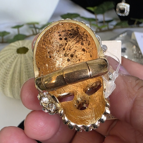 Wow! Statement Gold Pave Crystal Dome Skull Ring - Picture 7 of 10